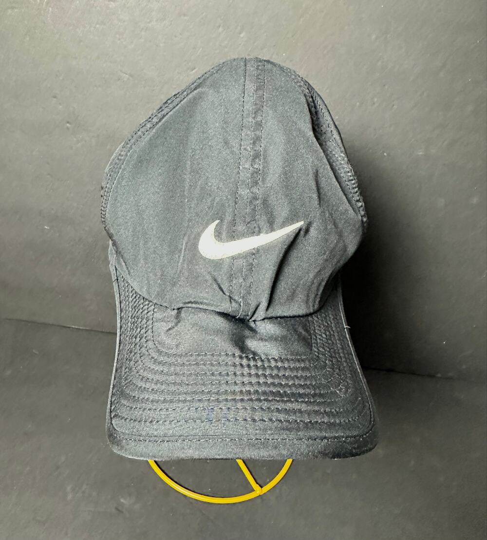 Nike Hat Cap Women One Size Black Dri-Fit Featherlight Strapback Run Tennis